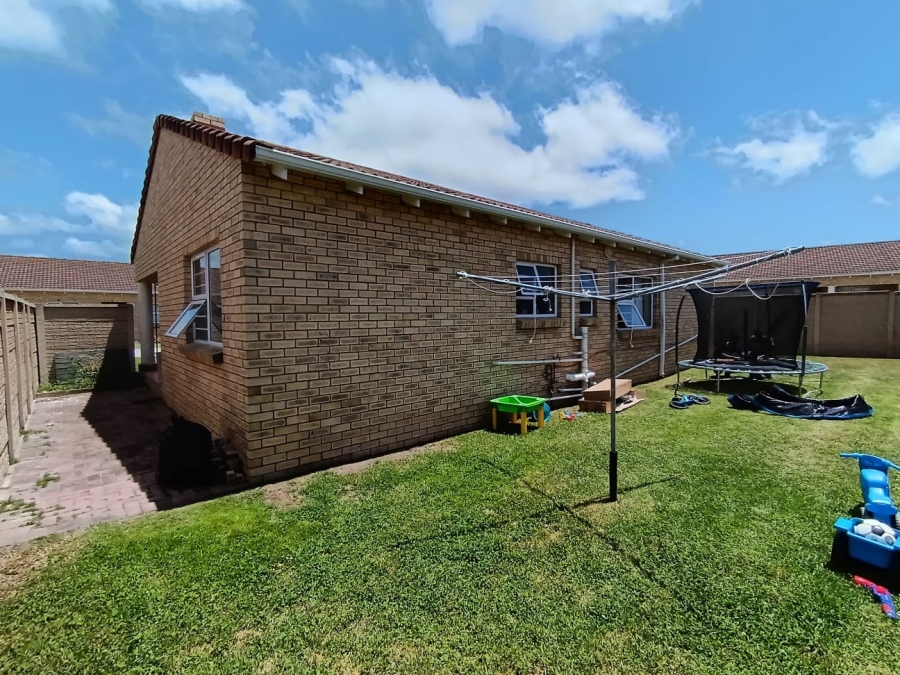 2 Bedroom Property for Sale in Parsonsvlei Eastern Cape